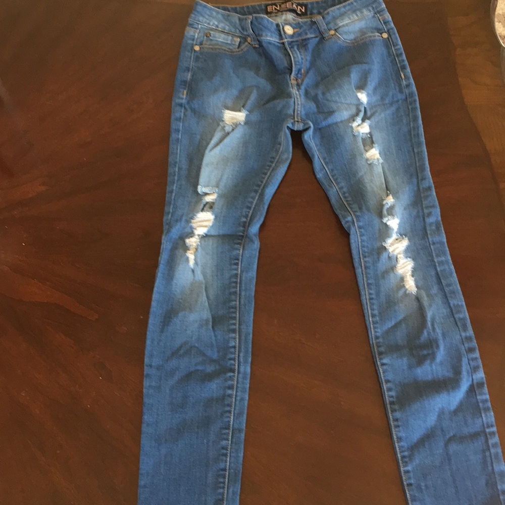 Enjean Ripped Jeans